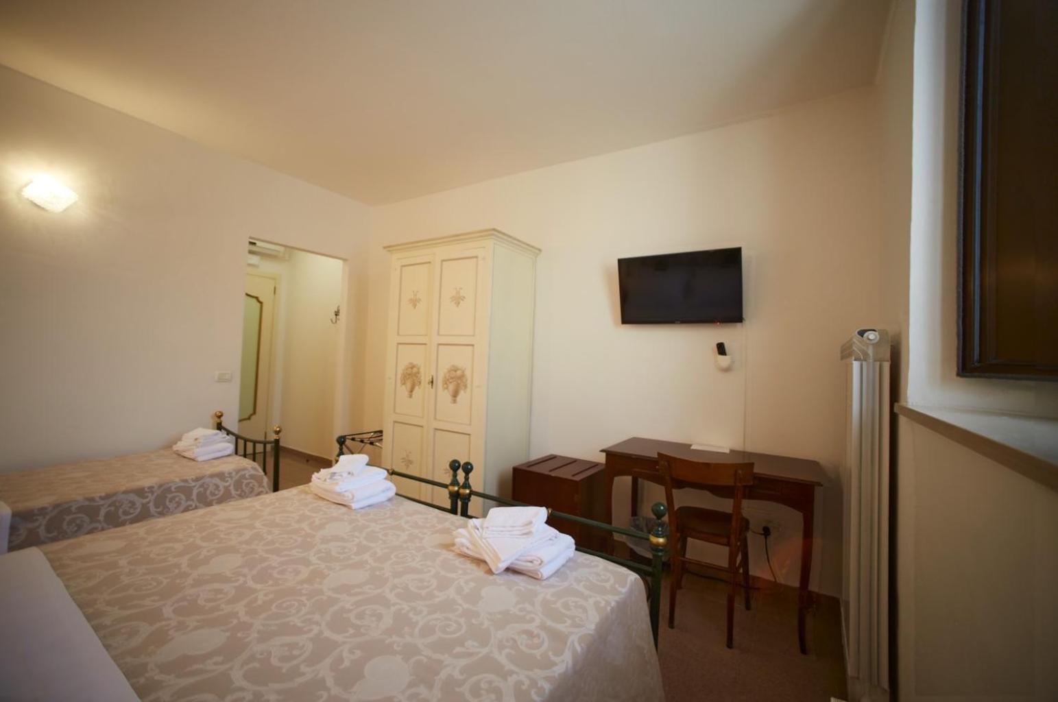 Il Monastero Di Bevagna Bed & Breakfast Bagian luar foto