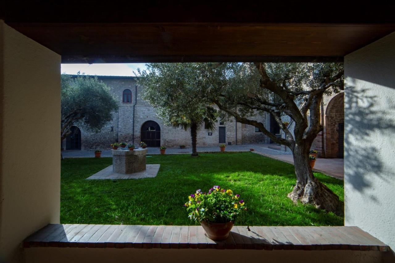 Il Monastero Di Bevagna Bed & Breakfast Bagian luar foto