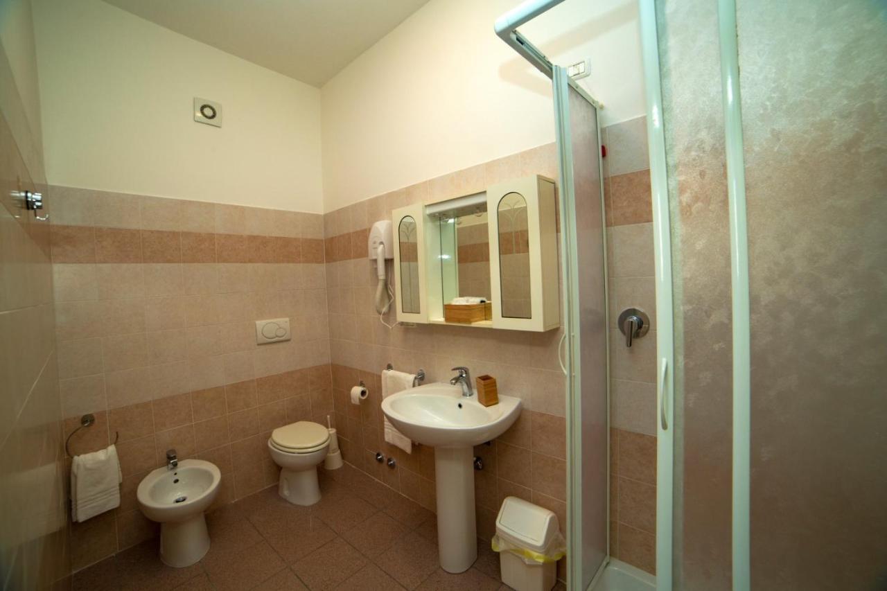 Il Monastero Di Bevagna Bed & Breakfast Bagian luar foto